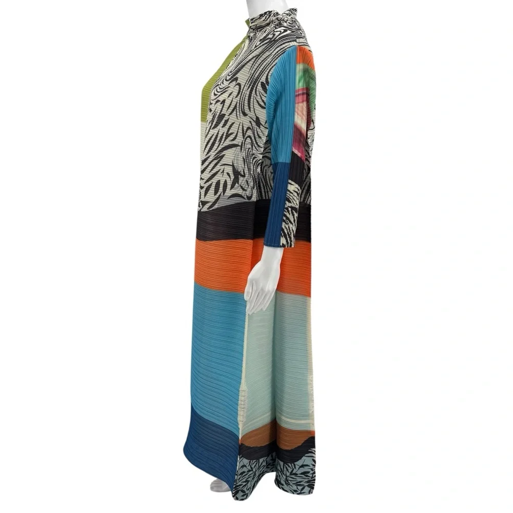 Pleated Colorful Collage One Size Bounce Dress - Picture 3 of 5